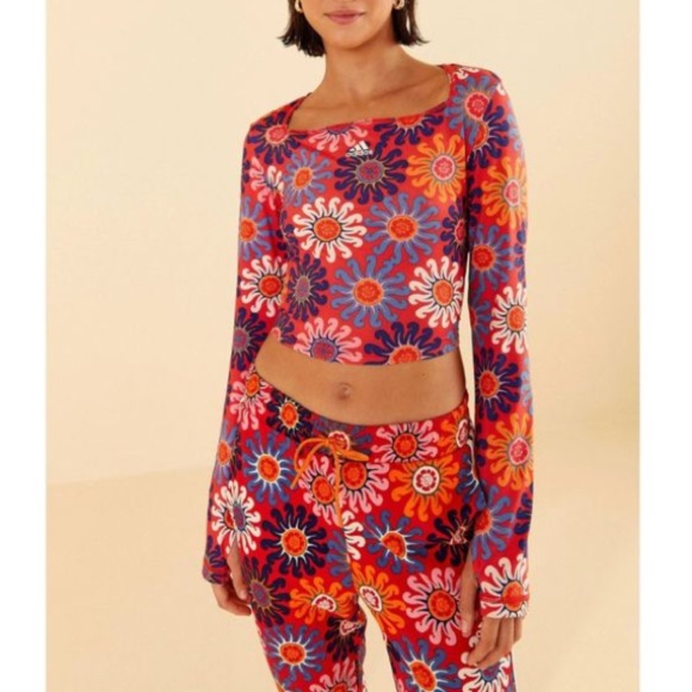 Adidas x Farm Rio Long Sleeve Floral Crop Top Shirt Medium Maximalist Vibrant